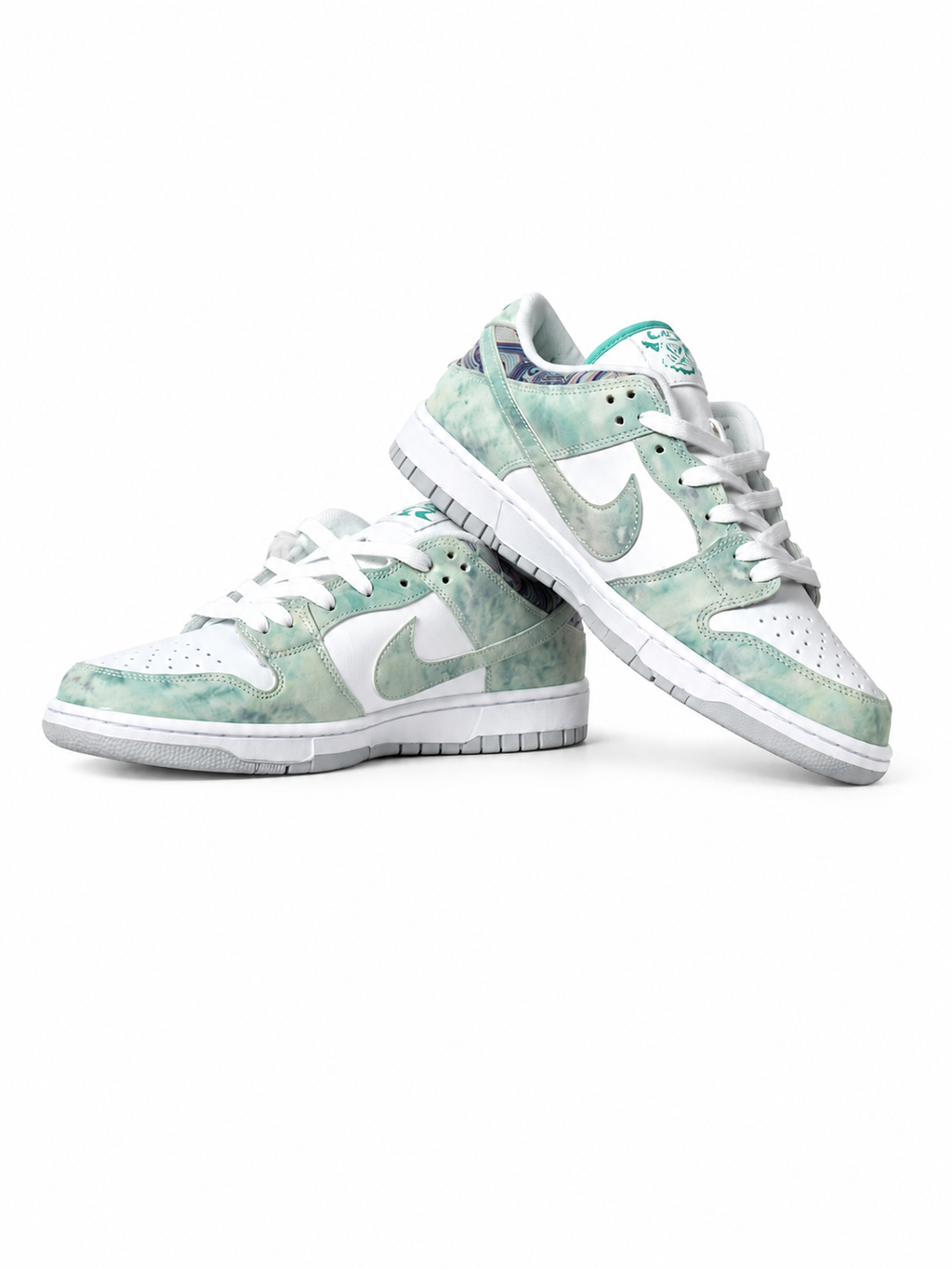 Nike SB Dunk Low Year of the Dragon