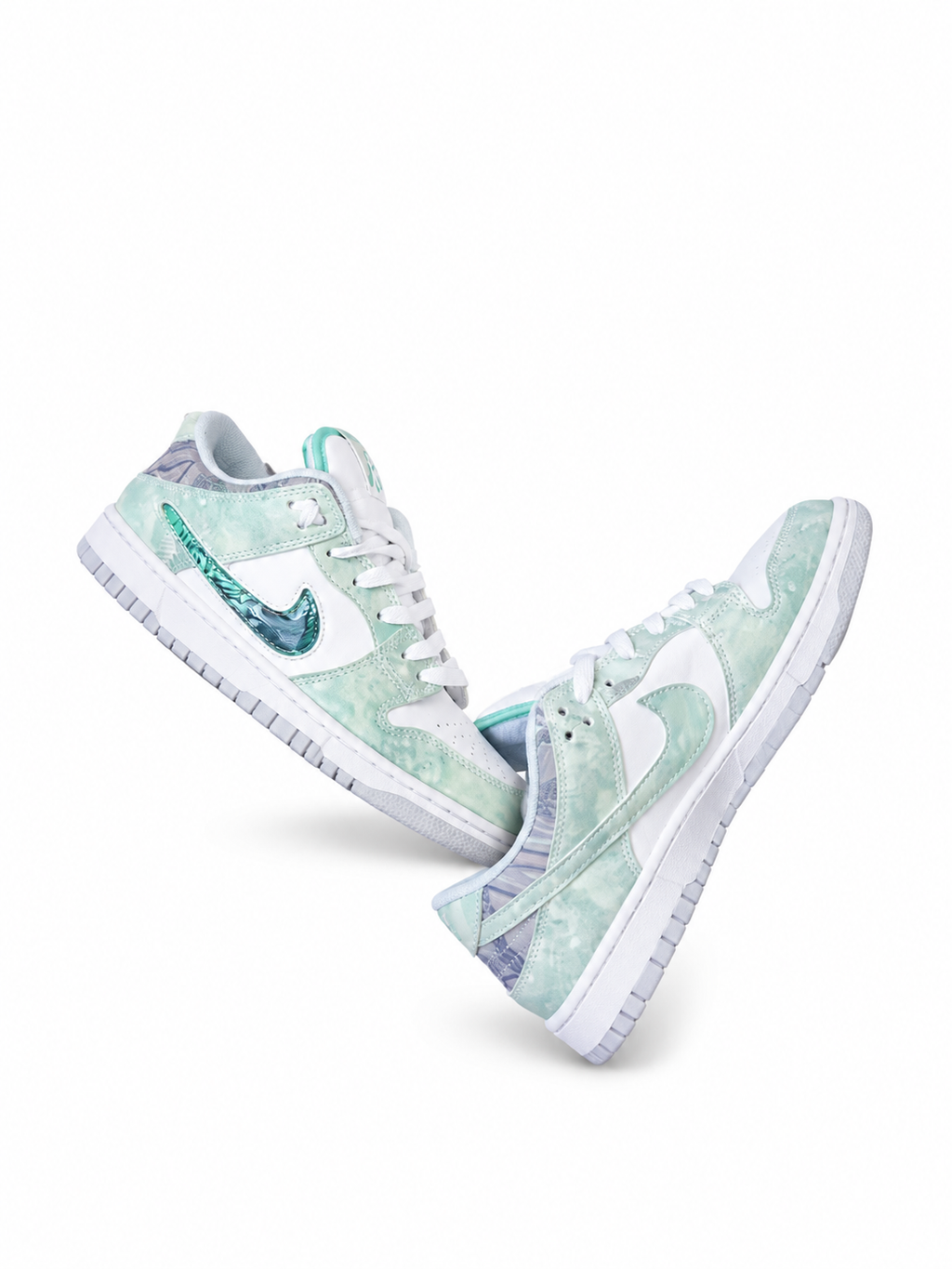 Nike SB Dunk Low Year of the Dragon