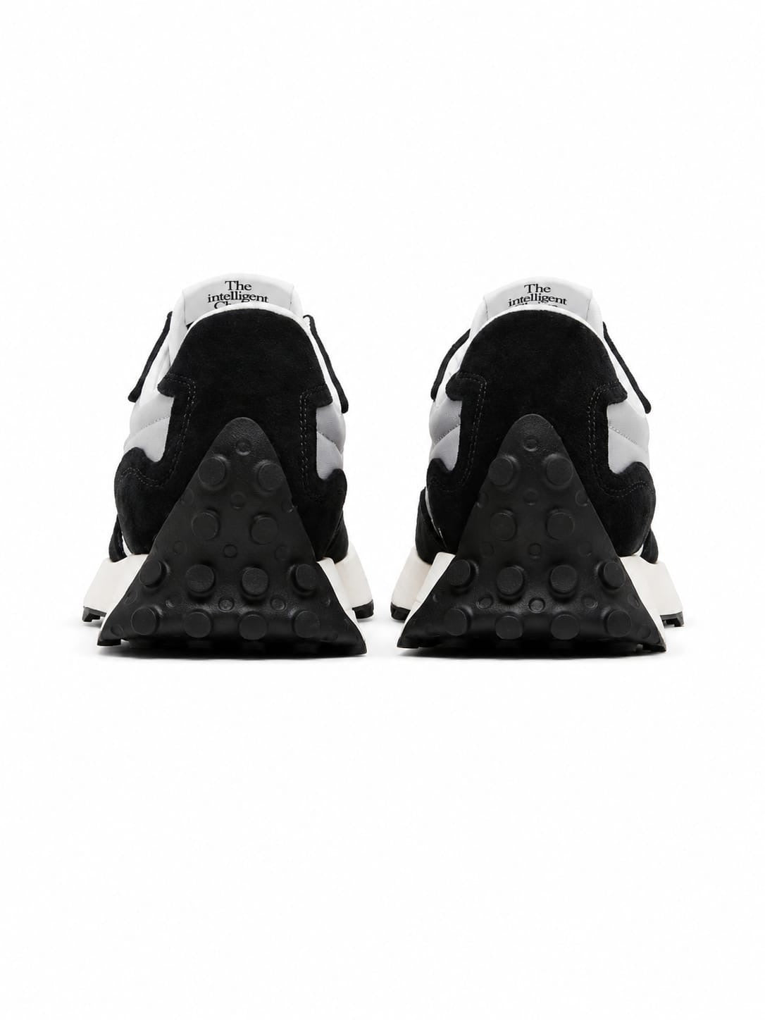 New Balance 327 – Black & White